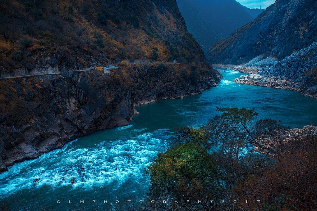 跳出深坑